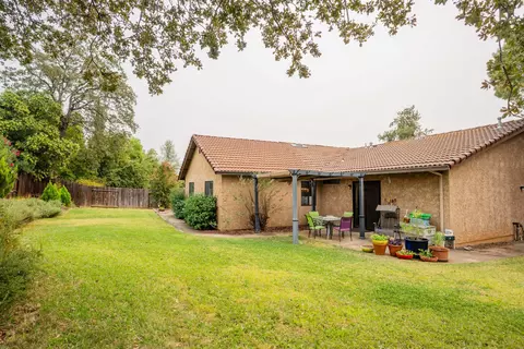 3954 Travona St, Redding, CA 96001 photo 17
