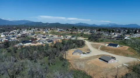 3425 Americana Way, Redding, CA 96003 photo 27