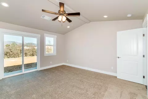 3425 Americana Way, Redding, CA 96003 photo 15