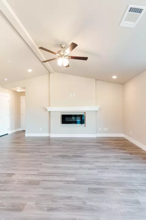 3425 Americana Way, Redding, CA 96003 photo 10