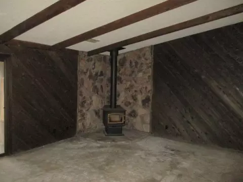1250 Harpole Rd, Redding, CA 96002 photo 2