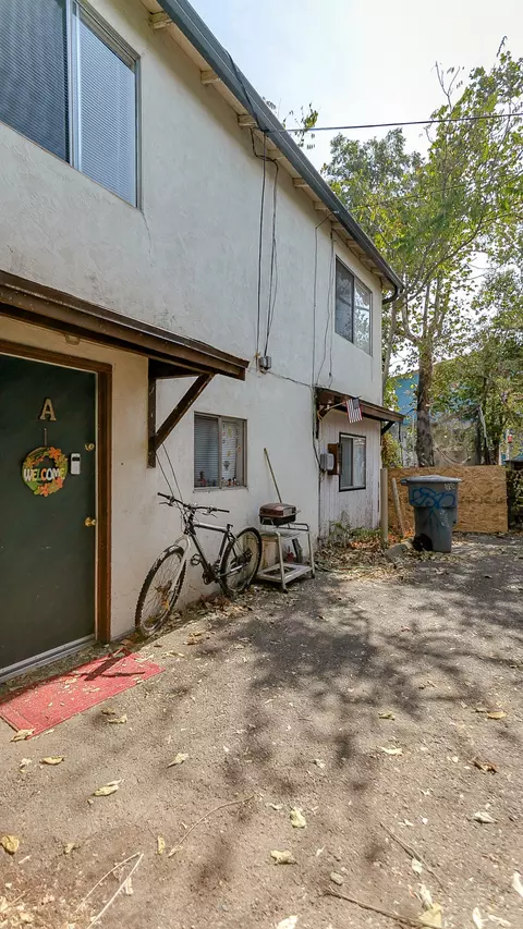 1635 Magnolia Ave, Redding, CA 96001 photo 17