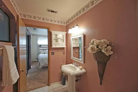 2249 Harlan Dr, Redding, CA 96003 photo 38