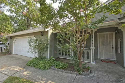2249 Harlan Dr, Redding, CA 96003 photo 4
