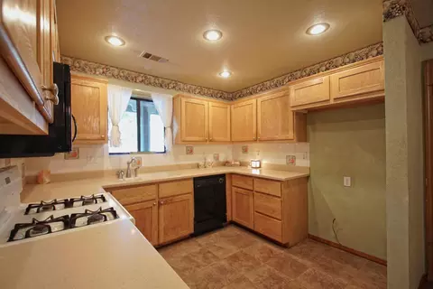 2249 Harlan Dr, Redding, CA 96003 photo 31