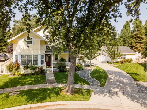 5501 Lexi Ln, Redding, CA 96001 photo 2