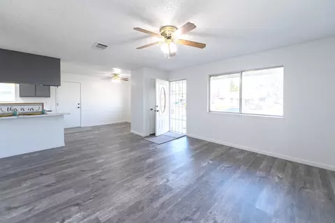 2610 Toyon St, Anderson, CA 96007 photo 2