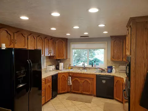 3375 Toro Way, Redding, CA 96002 photo 15