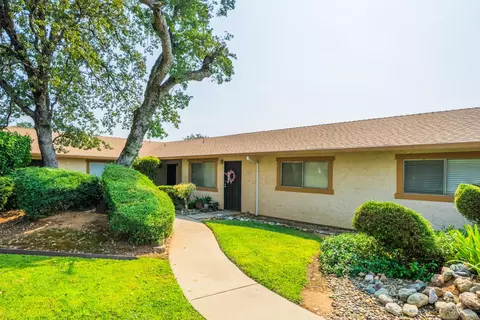 5576 Mountain View Dr, Redding, CA 96003 photo 2