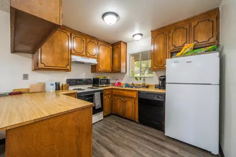 5576 Mountain View Dr, Redding, CA 96003 photo 13