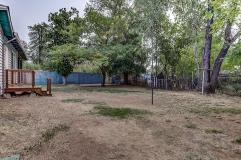 19075 Genevieve Rd, Redding, CA 96003 photo 5