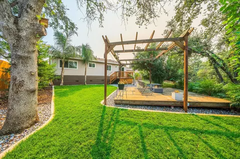 4510 Meadow Ln, Redding, CA 96001 photo 19