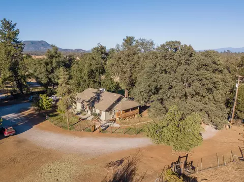 12350 Alpha Ln, Redding, CA 96003 photo 7