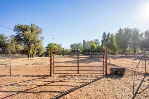 12350 Alpha Ln, Redding, CA 96003 photo 11
