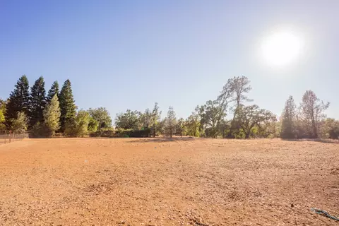 12350 Alpha Ln, Redding, CA 96003 photo 9