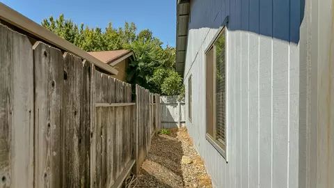 2755 Teal, Redding, CA 96001 photo 13