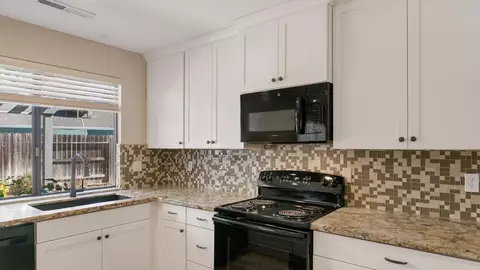 2755 Teal, Redding, CA 96001 photo 3