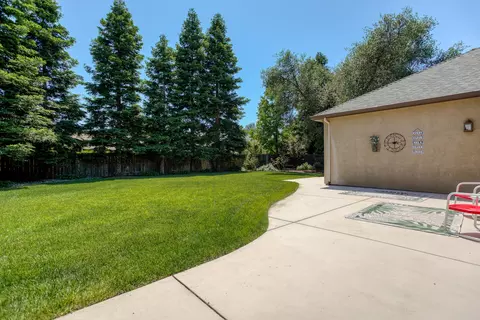 2863 Smith River Dr, Redding, CA 96002 photo 23