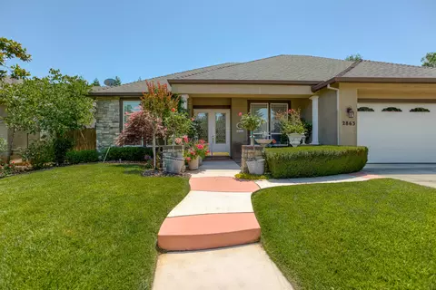 2863 Smith River Dr, Redding, CA 96002 photo 2