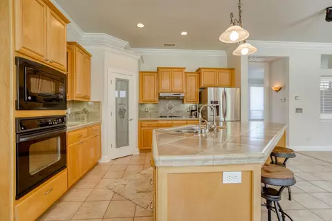 2863 Smith River Dr, Redding, CA 96002 photo 4
