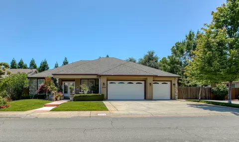 2863 Smith River Dr, Redding, CA 96002 photo 1