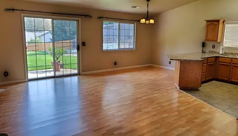 4753 Tralee Ln, Redding, CA 96001 photo 4