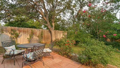 3326 Auburn Dr, Redding, CA 96001 photo 12