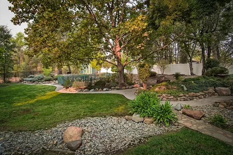 11430 Wales Dr, Redding, CA 96003 photo 41