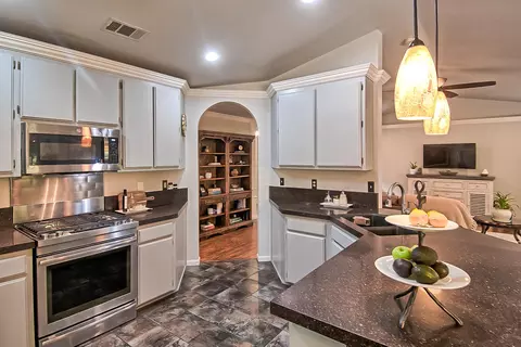 11430 Wales Dr, Redding, CA 96003 photo 18