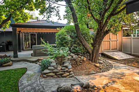 11430 Wales Dr, Redding, CA 96003 photo 50
