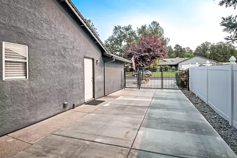 11430 Wales Dr, Redding, CA 96003 photo 58