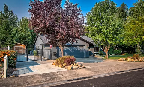 11430 Wales Dr, Redding, CA 96003 photo 5
