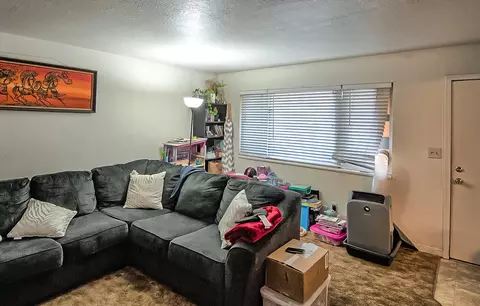 3947 Meteor St, Redding, CA 96002 photo 2
