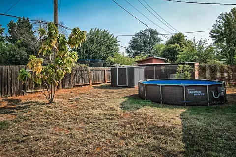 3947 Meteor St, Redding, CA 96002 photo 11