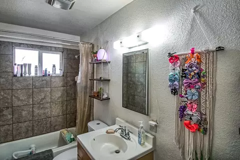 3947 Meteor St, Redding, CA 96002 photo 6