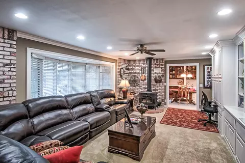 15594 Mountain Shadows Dr, Redding, CA 96001 photo 6