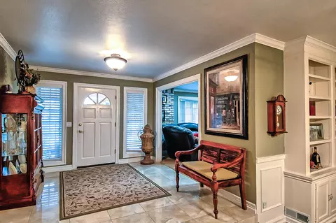 15594 Mountain Shadows Dr, Redding, CA 96001 photo 2
