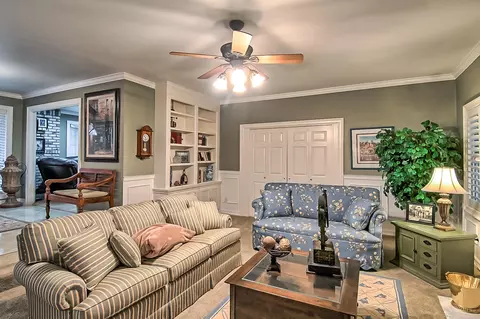 15594 Mountain Shadows Dr, Redding, CA 96001 photo 3