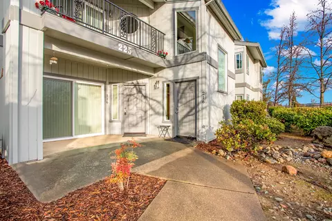 225 Ridgetop Dr #116, Redding, CA 96003 photo 1