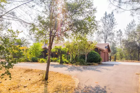 8398 Double Tree Ln, Redding, CA 96001 photo 2