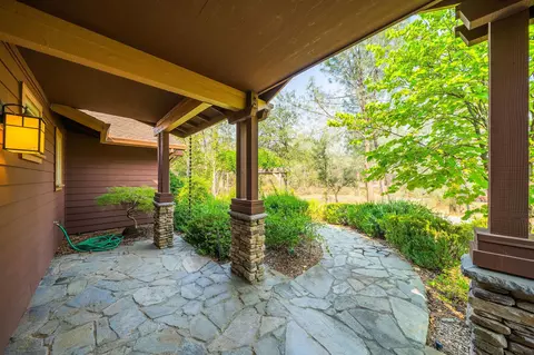 8398 Double Tree Ln, Redding, CA 96001 photo 10