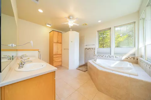 8398 Double Tree Ln, Redding, CA 96001 photo 32