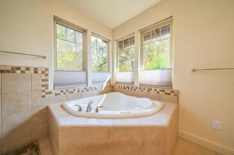 8398 Double Tree Ln, Redding, CA 96001 photo 34