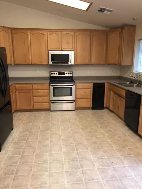 17614 Grizzly Ct, Weed, CA 96094 photo 8