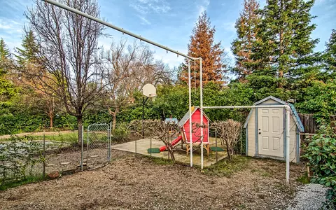 1457 Lakeside Dr, Redding, CA 96001 photo 33