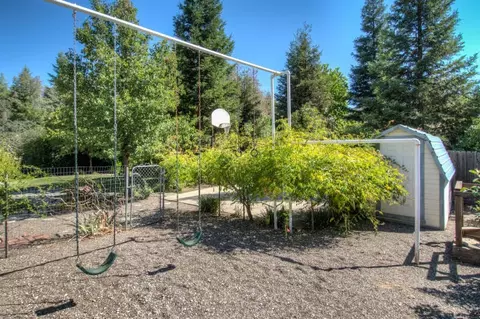 1457 Lakeside Dr, Redding, CA 96001 photo 32