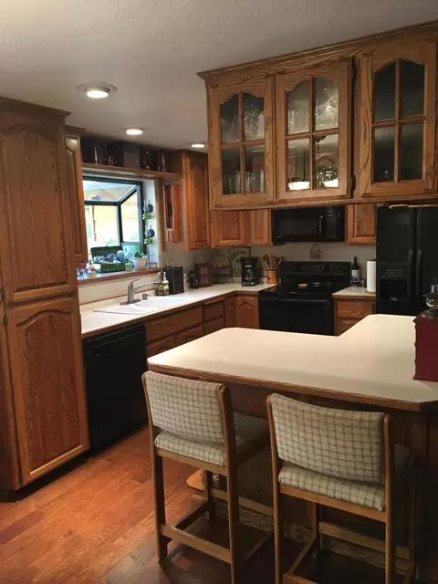 160 Lakeview Dr, Trinity Center, CA 96091 photo 7