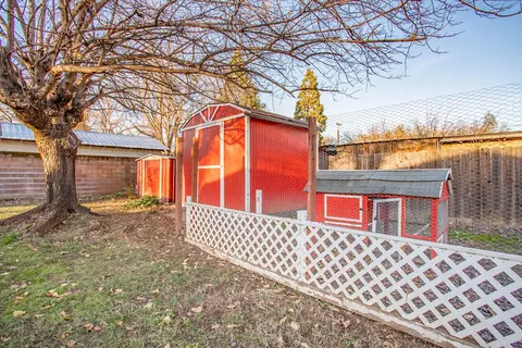 2167 Washington Ave, Redding, CA 96001 photo 16