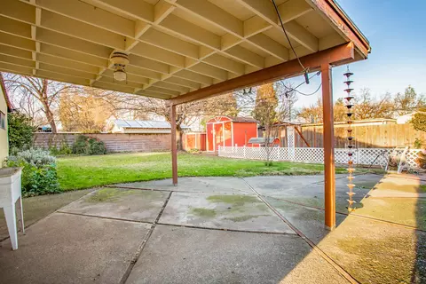 2167 Washington Ave, Redding, CA 96001 photo 14