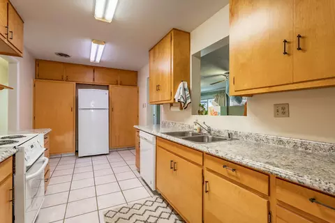2167 Washington Ave, Redding, CA 96001 photo 2